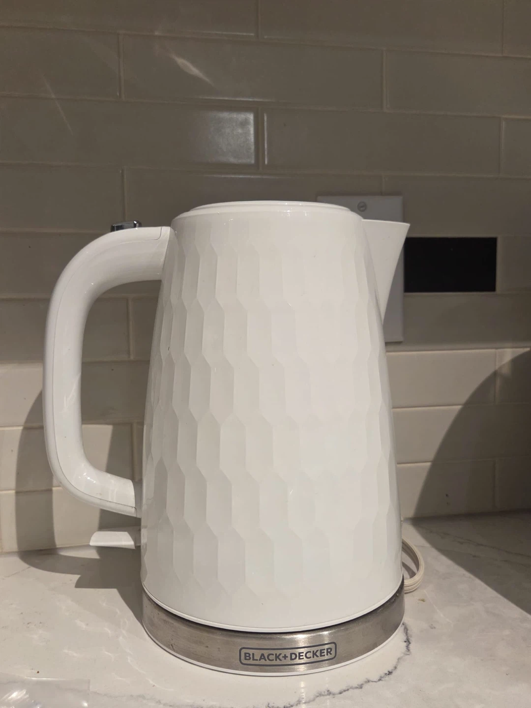 BLACK+DECKER 1.7L Cordless Electric Kettle, White - photo 2