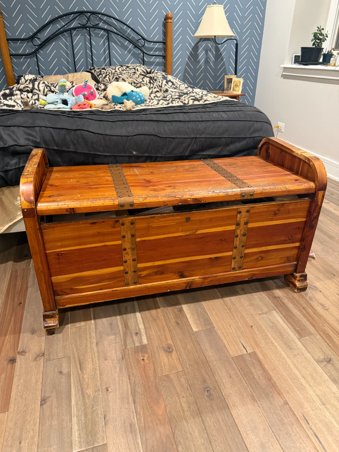 Cedar Wood Storage Chest Trunk
