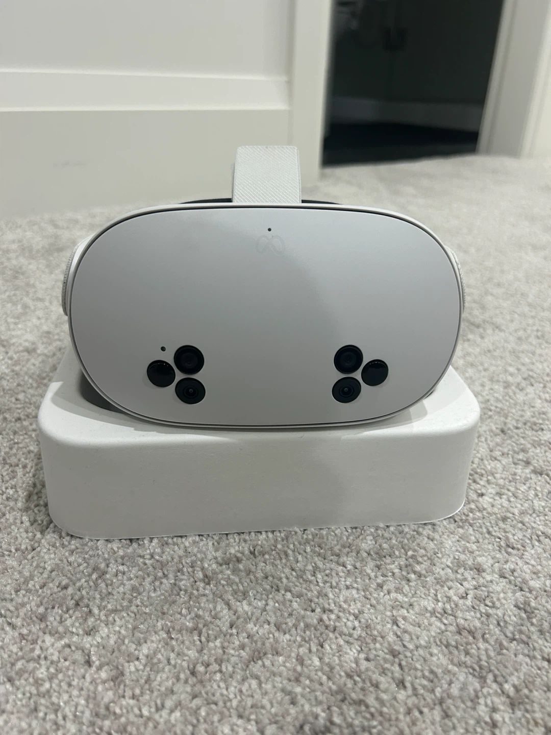 Meta Quest 3s Virtual Reality Headset