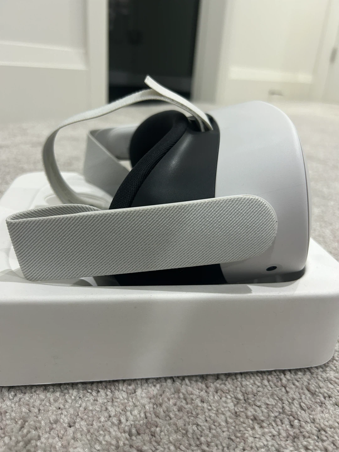 Meta Quest 3s Virtual Reality Headset - photo 2