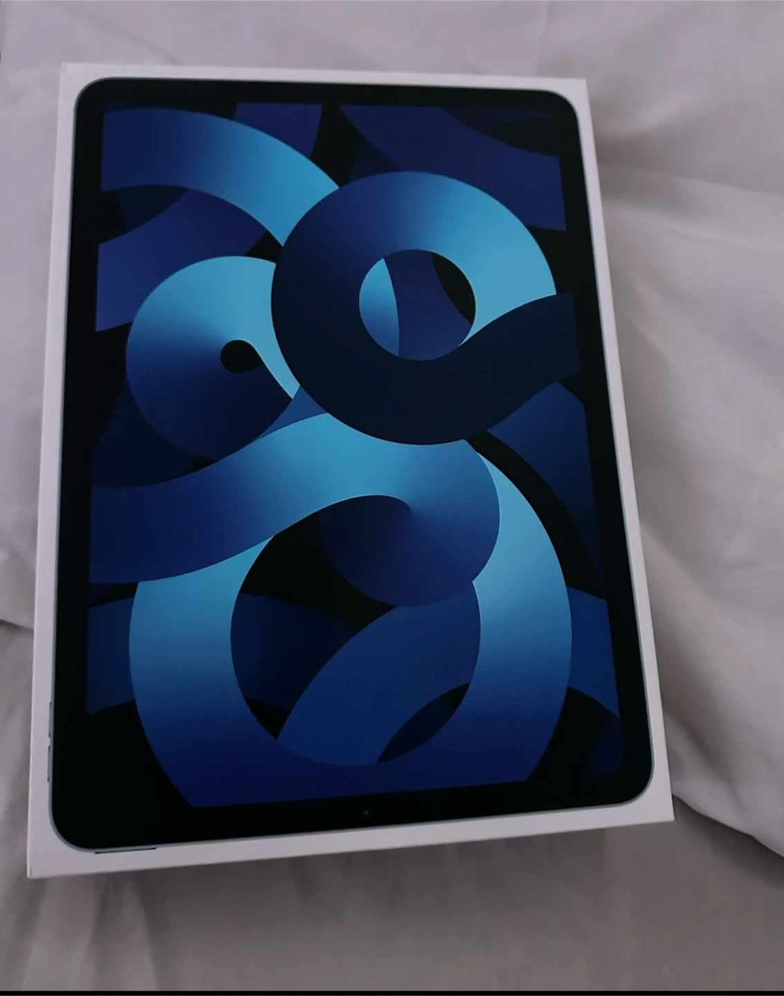 Apple iPad Air 5 (M1) 256GB Wi-Fi – New like