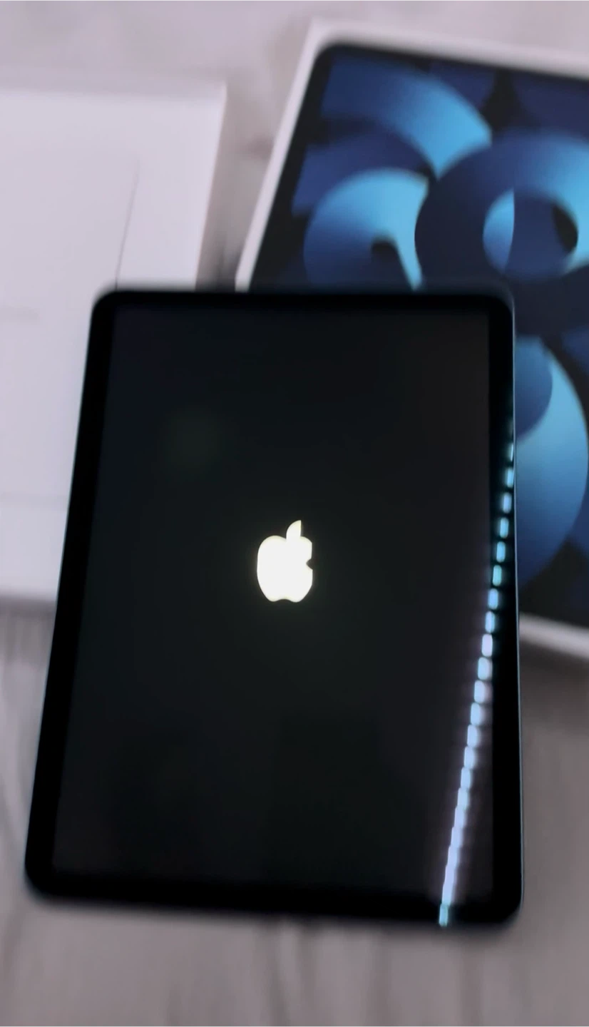 Apple iPad Air 5 (M1) 256GB Wi-Fi – New like - photo 2