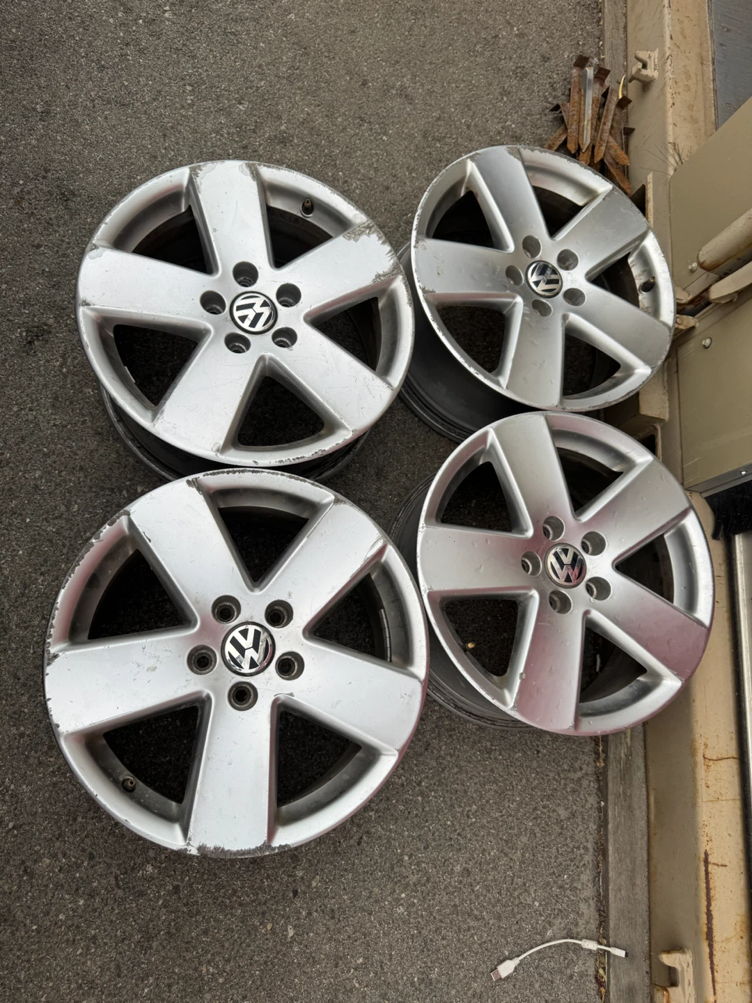 Volkswagen Alloy Wheels (Set of 4)