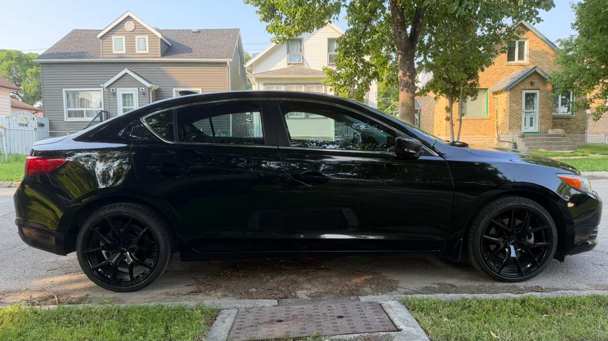 2013 Acura ILX Dynamic 2.4L Manual - photo 2