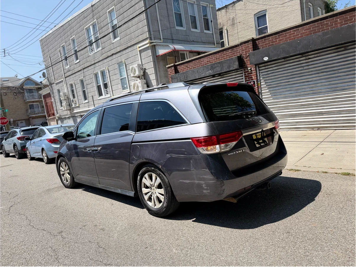 2016 Honda Odyssey EX-L - photo 3
