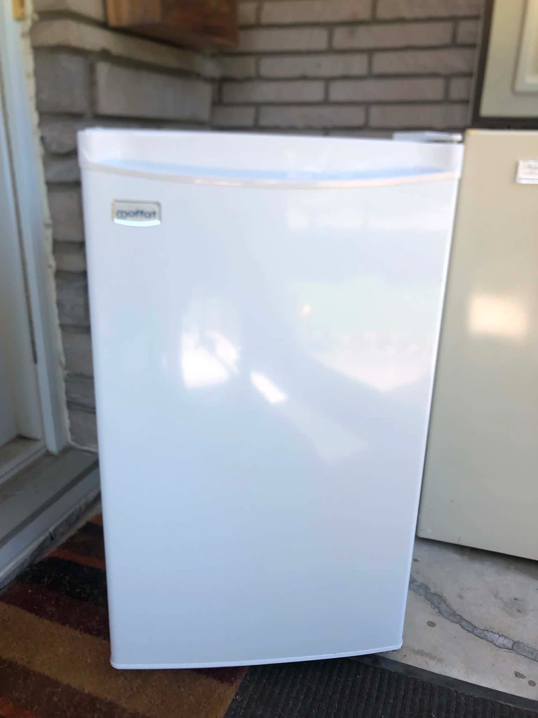 Moffat Compact Refrigerator