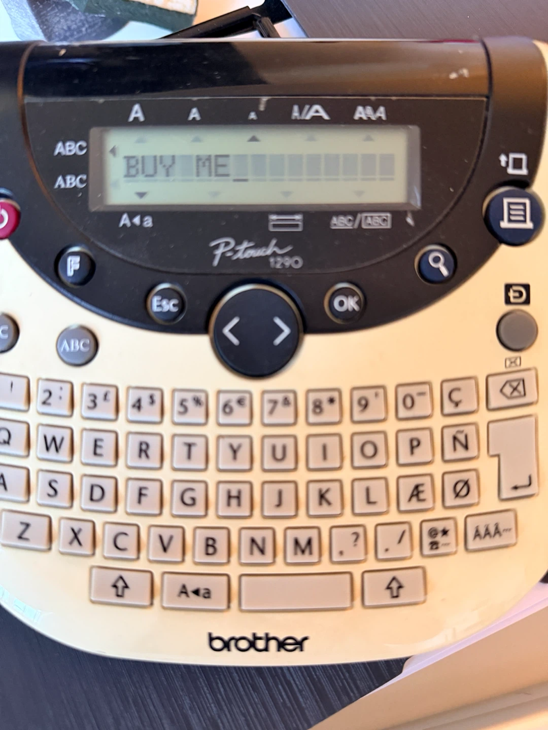 Brothers P touch label maker