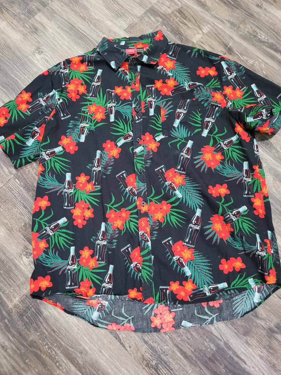 Coca-Cola Hawaiian button up short sleeve Shirt size XXL