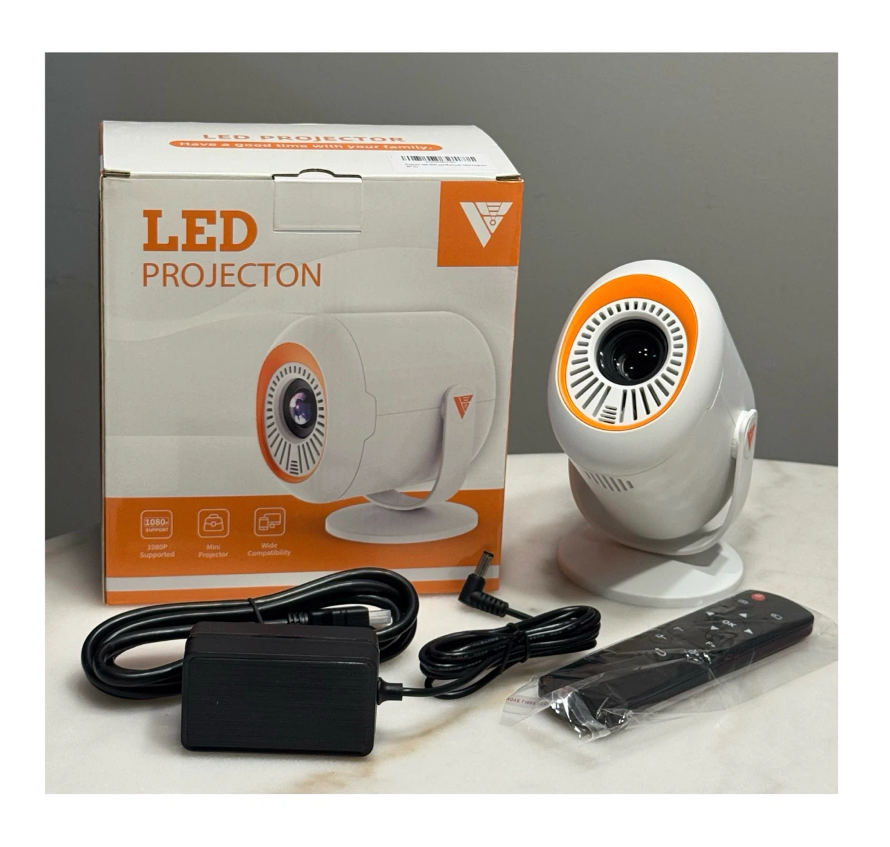 Brand new Mini Projector with WiFi and Bluetooth - photo 2