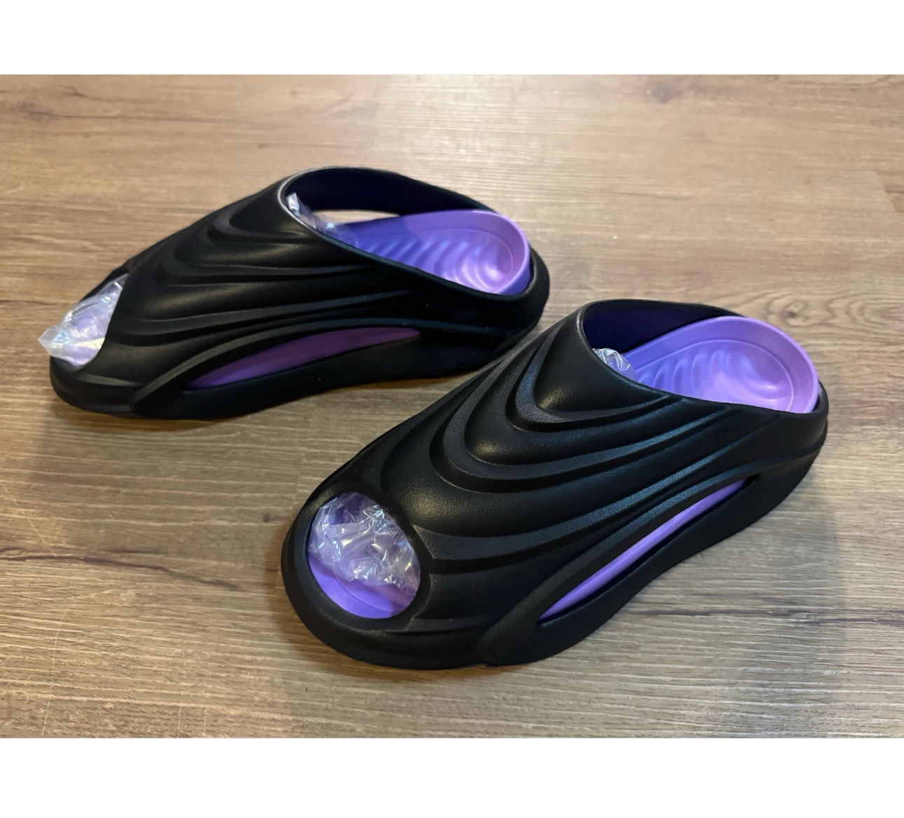 Brand new size 9.5 Wide Women/8.5 Wide Men Cloud Slides - photo 2