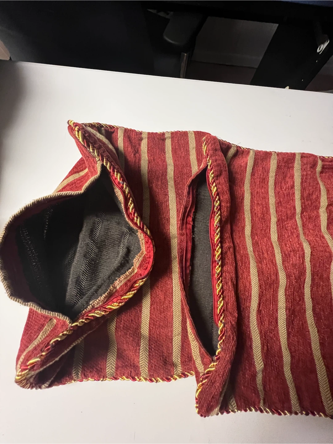 2 Red Striped Pillow Covers - photo 2