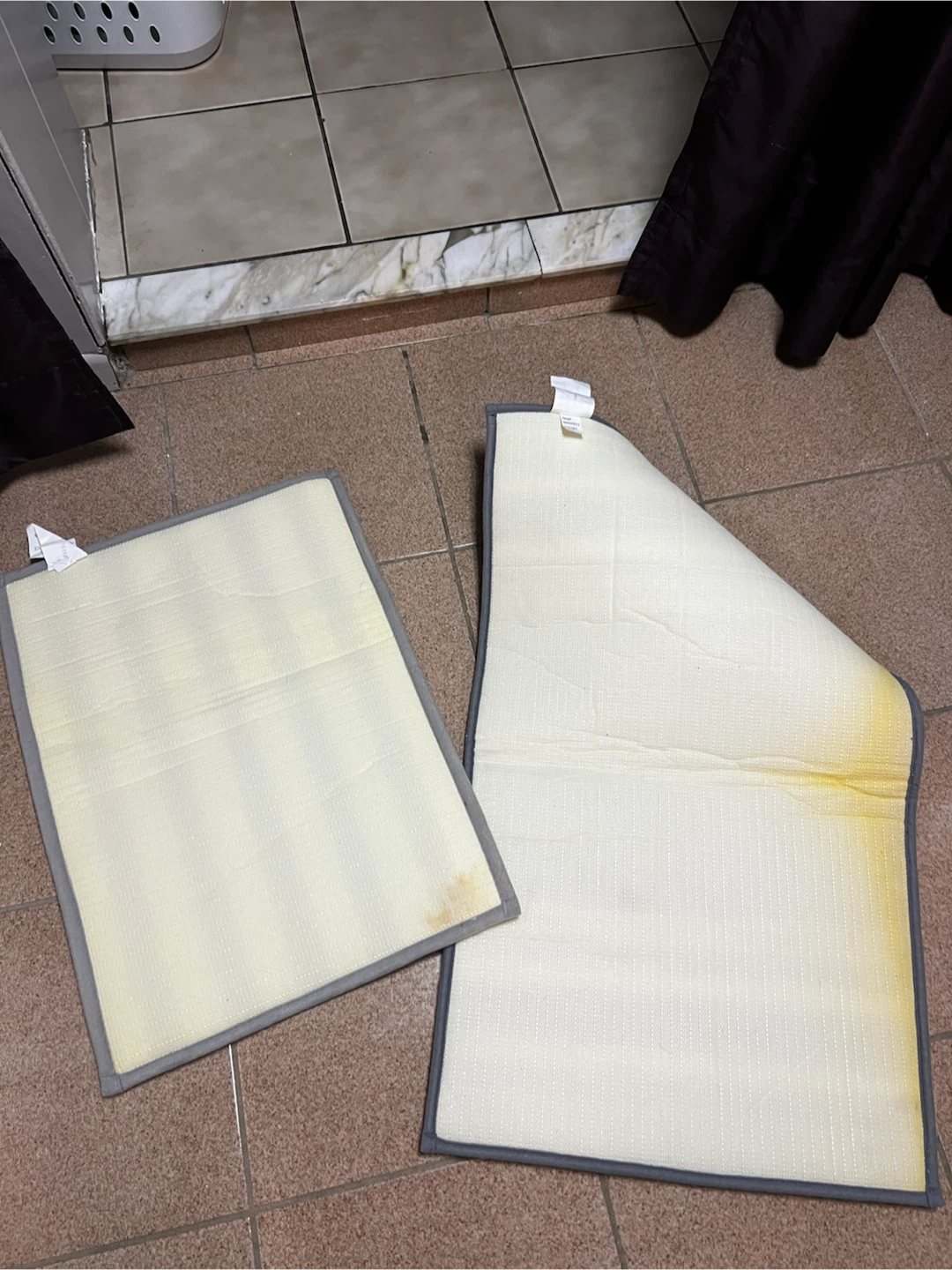 Bath Mats Set - Gray & White Stripes - photo 2