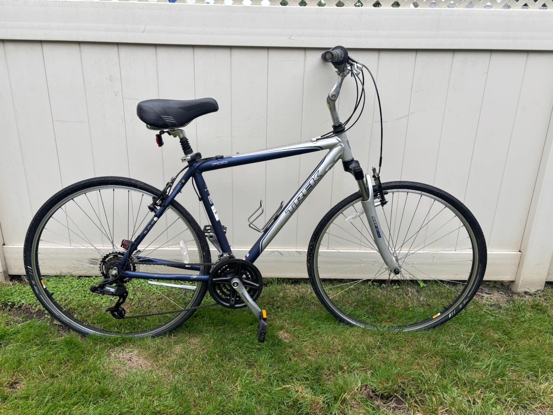 Trek 7100 Hybrid Bike - photo 2