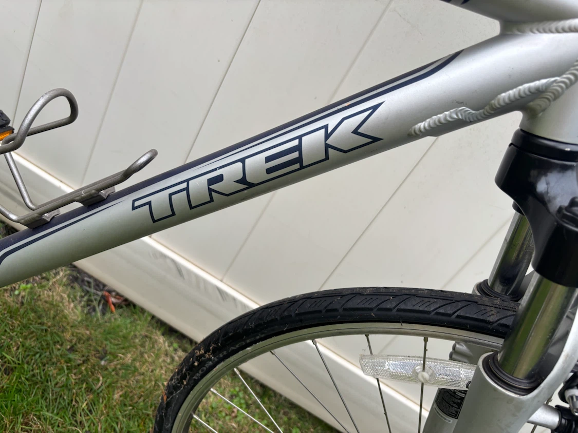 Trek 7100 Hybrid Bike - photo 3