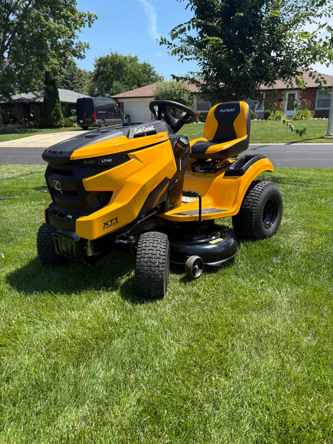 Cub Cadet XT1 LT42 Riding Mower