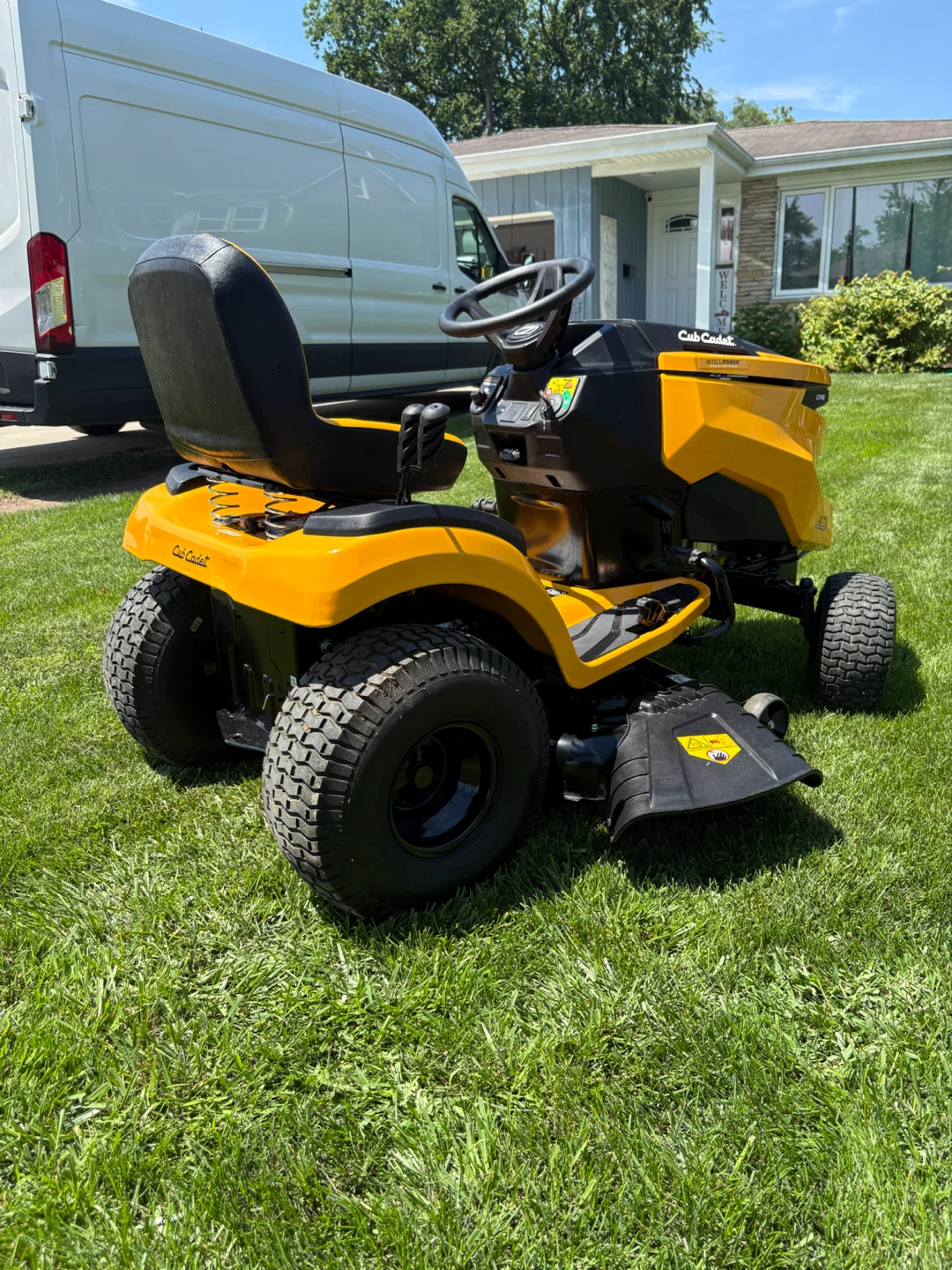 Cub Cadet XT1 LT42 Riding Mower - photo 4