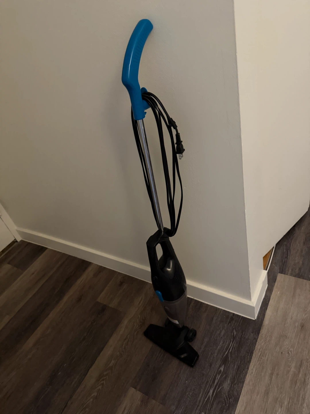 Lightweight Stick Vacuum Cleaner with Attachments - photo 2