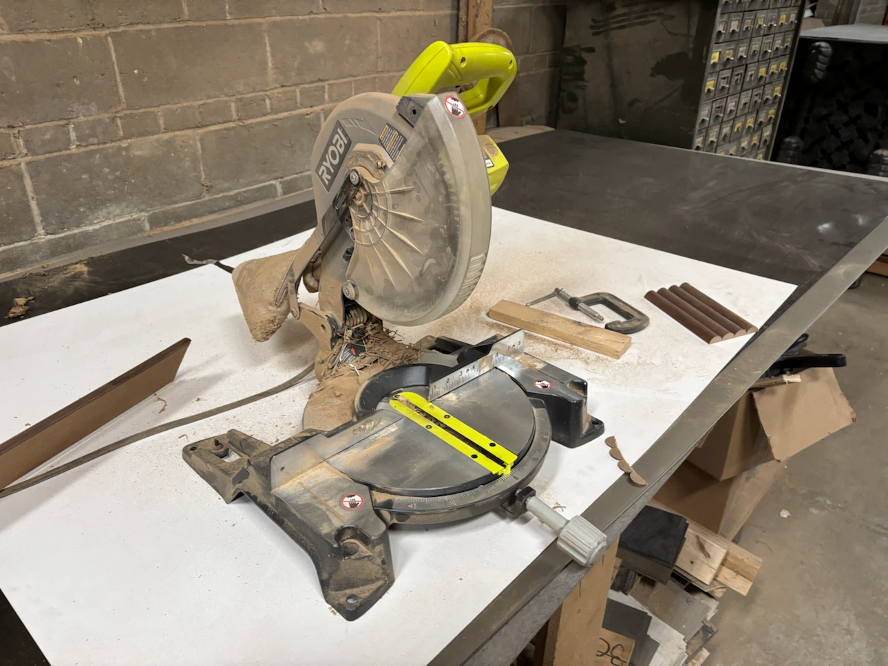 Ryobi Compound Miter Saw