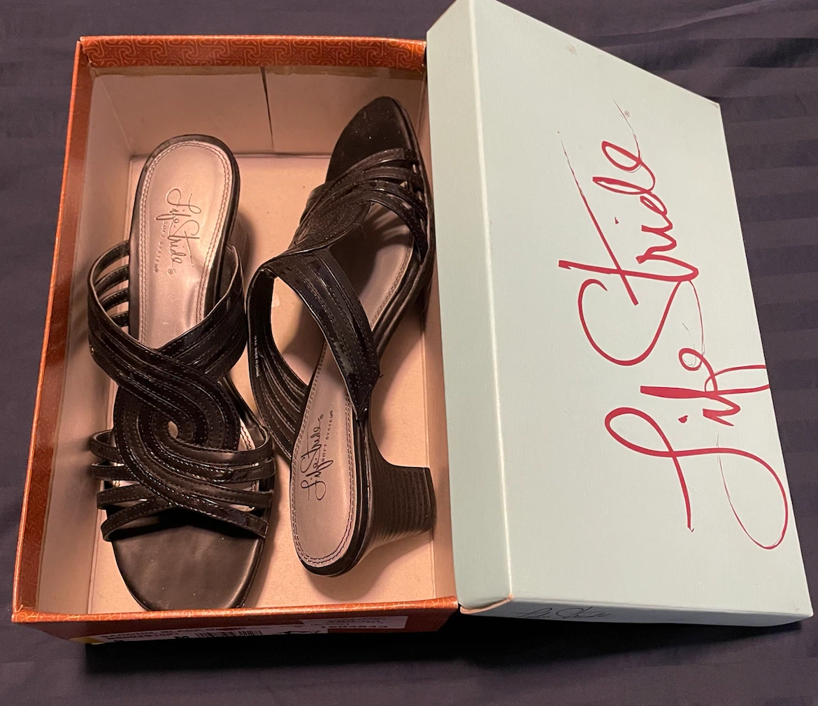 Women’s sarong sandals size 9