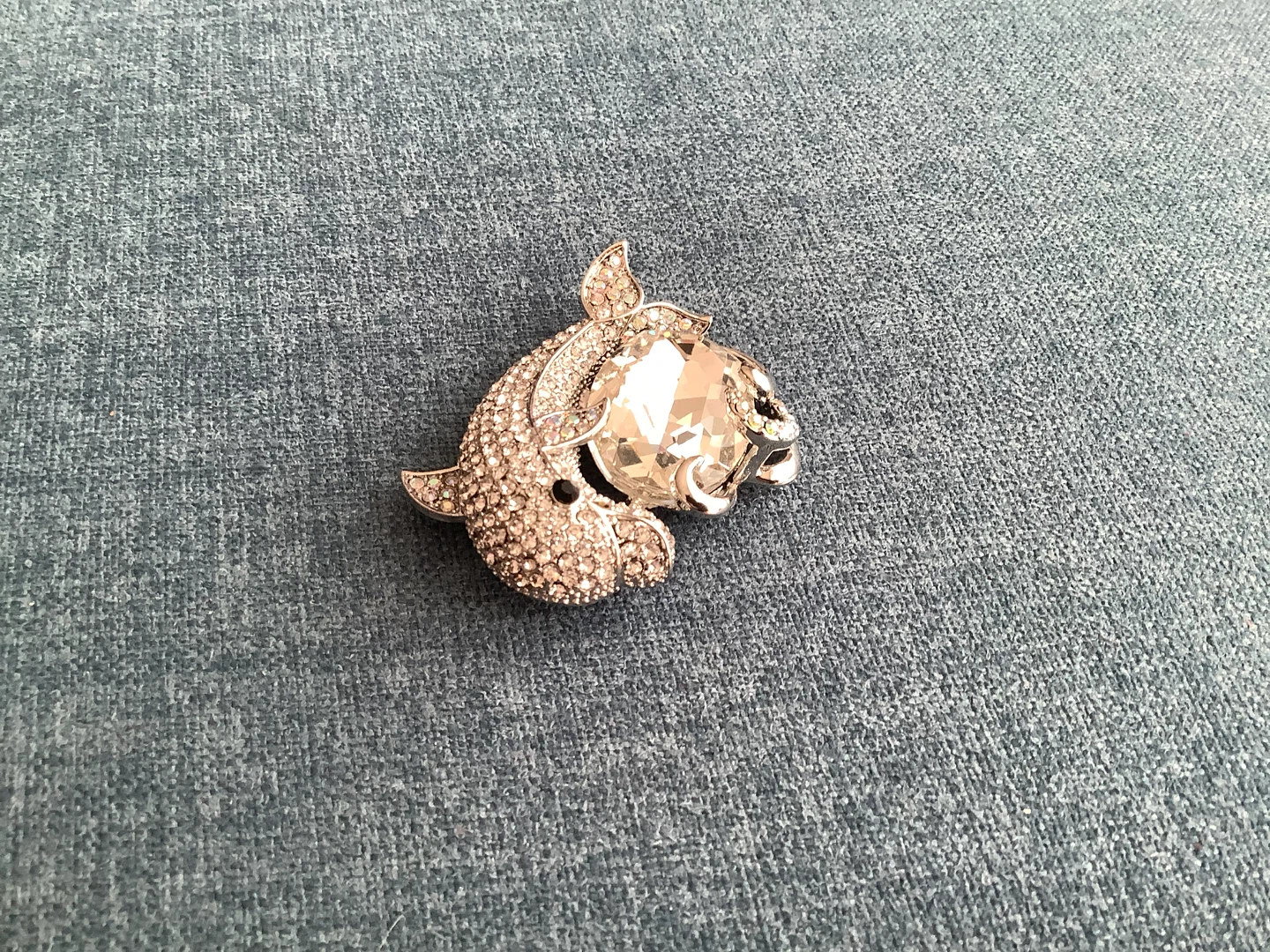 Large Dolphin Shaped Brooch with Rhinestones 🐞 - photo 3