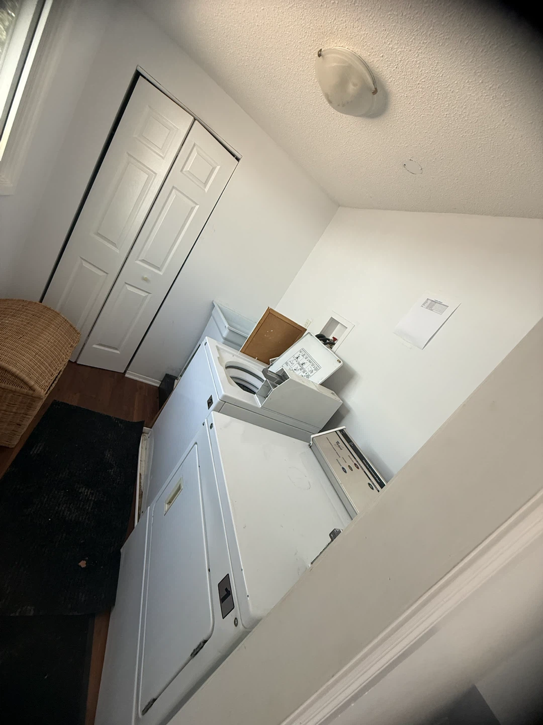 2 Bedroom, 1 Bath - Basement Apartment - St Catherines, ON - photo 5