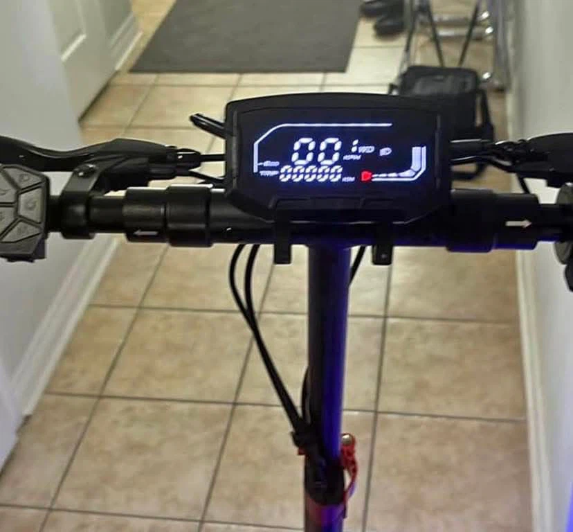 iScooter IX3 Electric Scooter – 800W, 48V comes with charger