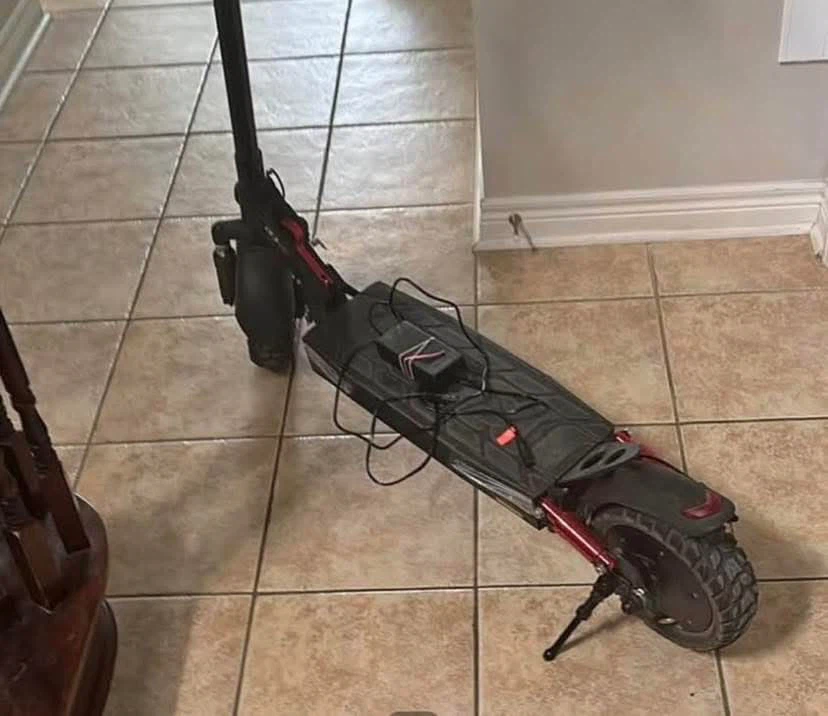 iScooter IX3 Electric Scooter – 800W, 48V comes with charger - photo 2