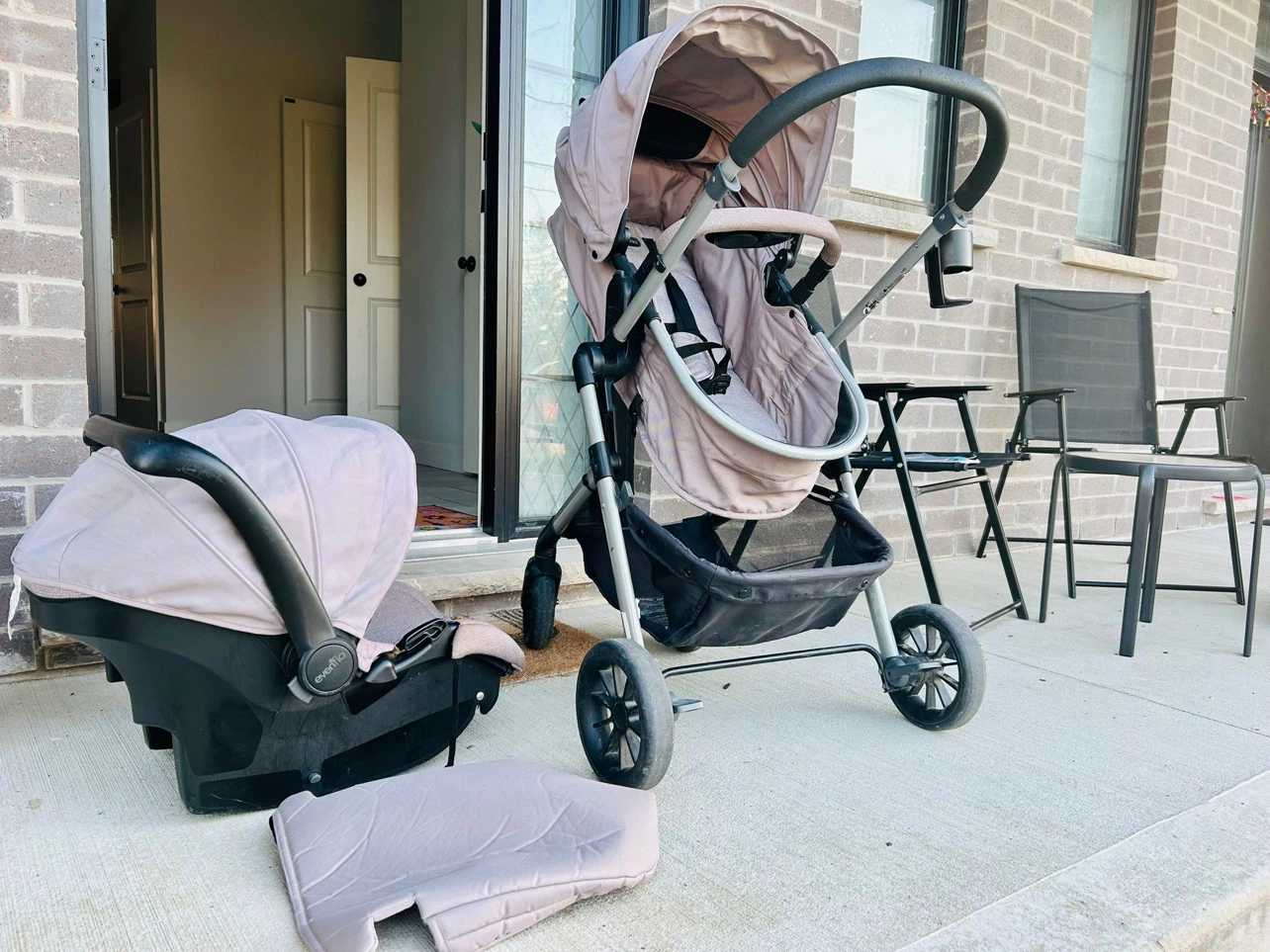 Evenflo Stroller and Car Seat Combo - photo 3