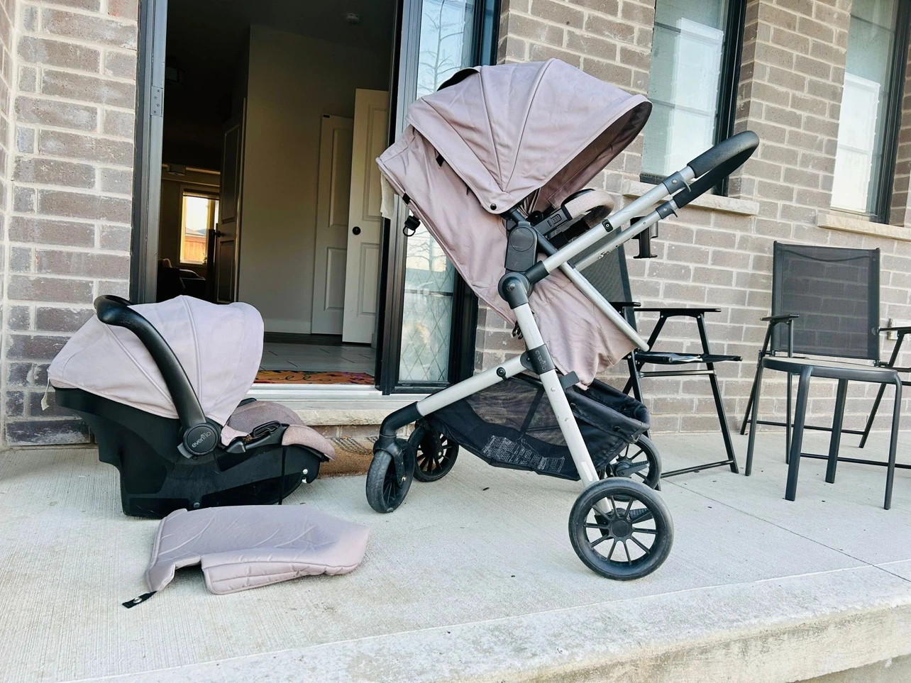 Evenflo Stroller and Car Seat Combo - photo 4