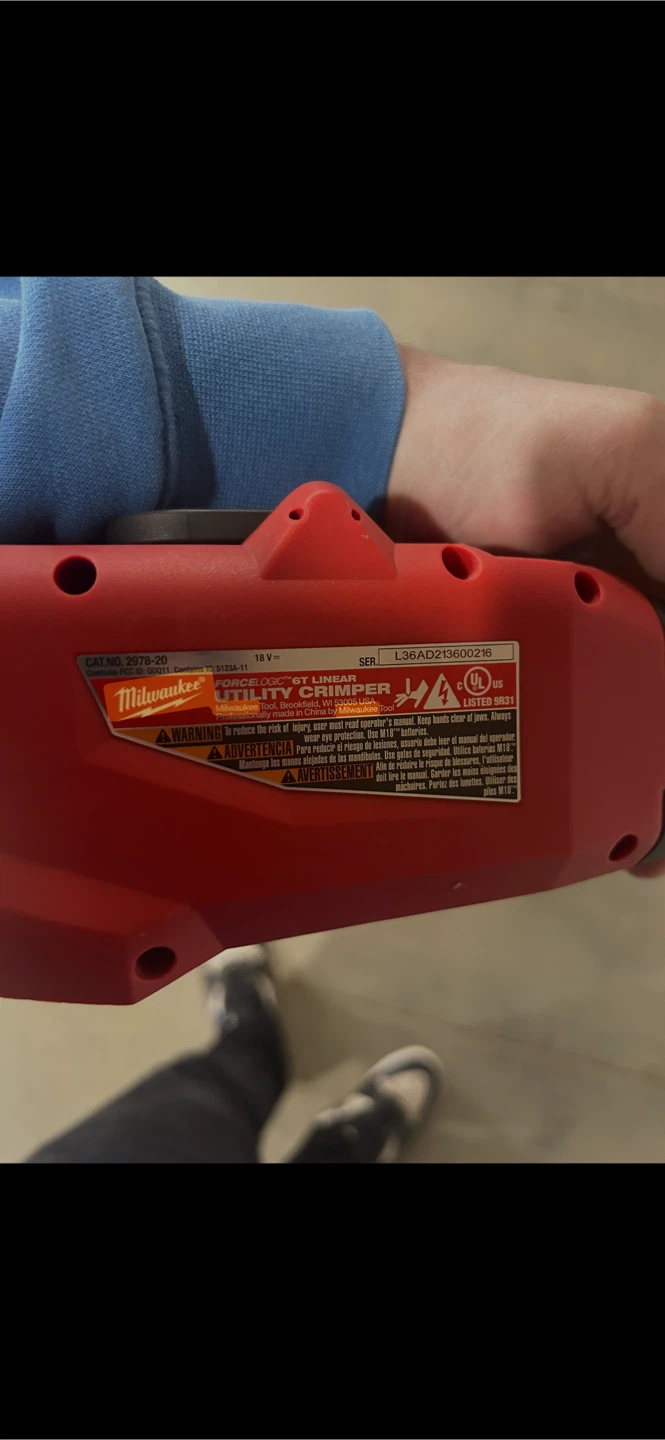 Milwaukee M18 18V Cordless Force Logic Utility Crimper - photo 3