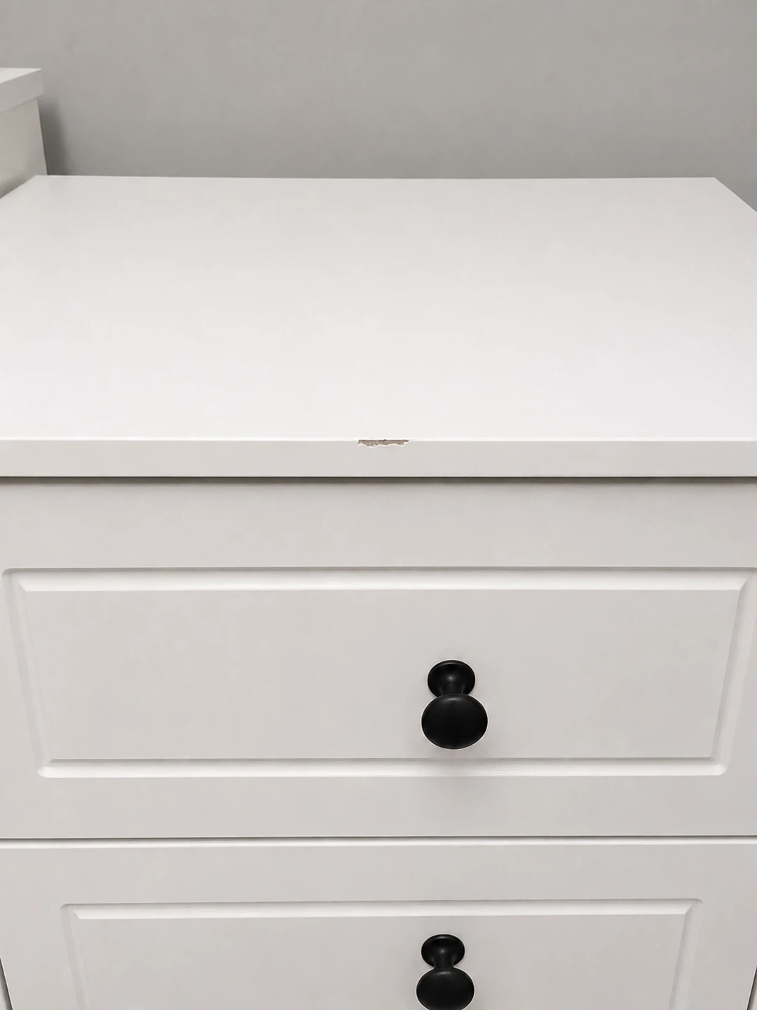 White 4-Drawer Chest - photo 3