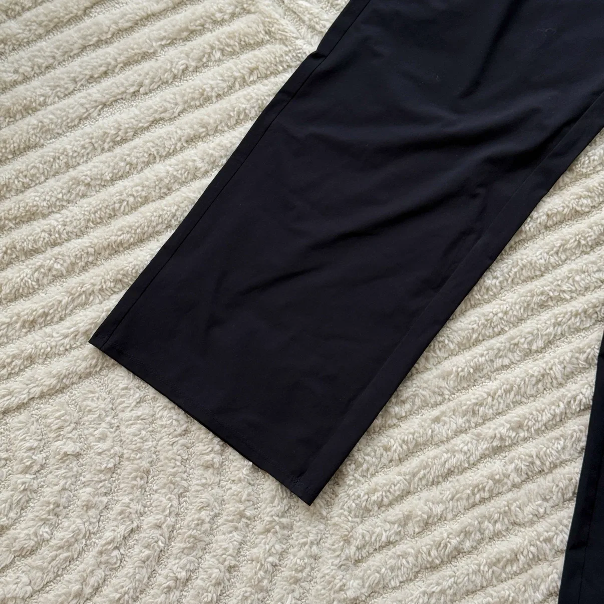 ALO Yoga Black Pants Size Small - photo 5