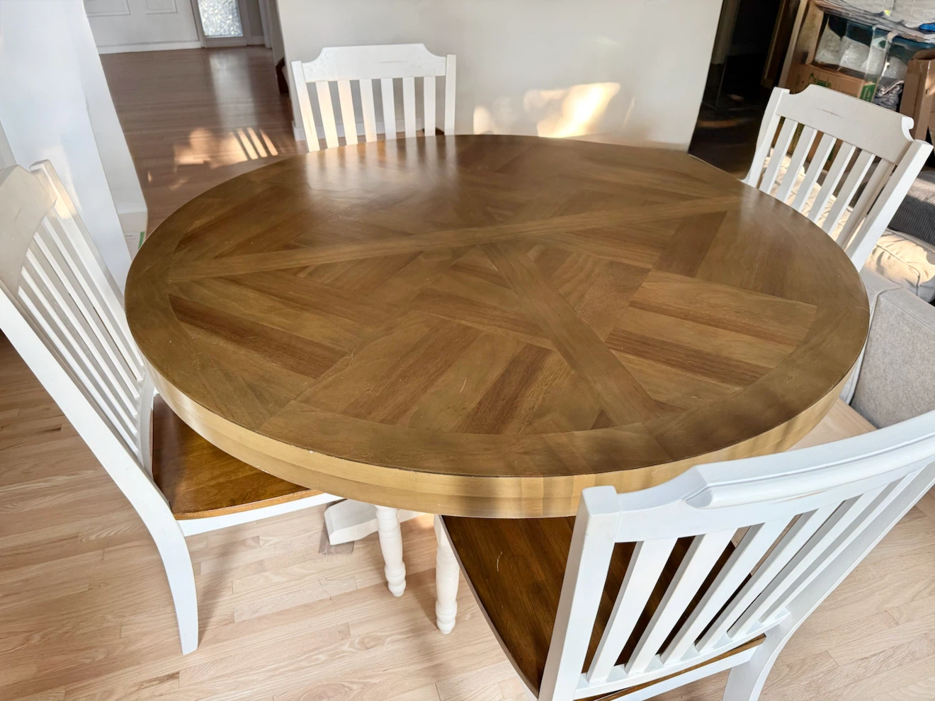 Round Dining Table + 4 Chairs