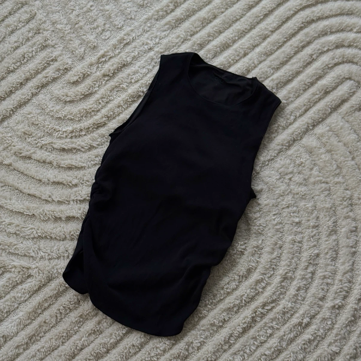Alo Yoga Black Ribbed Tank Top - photo 2