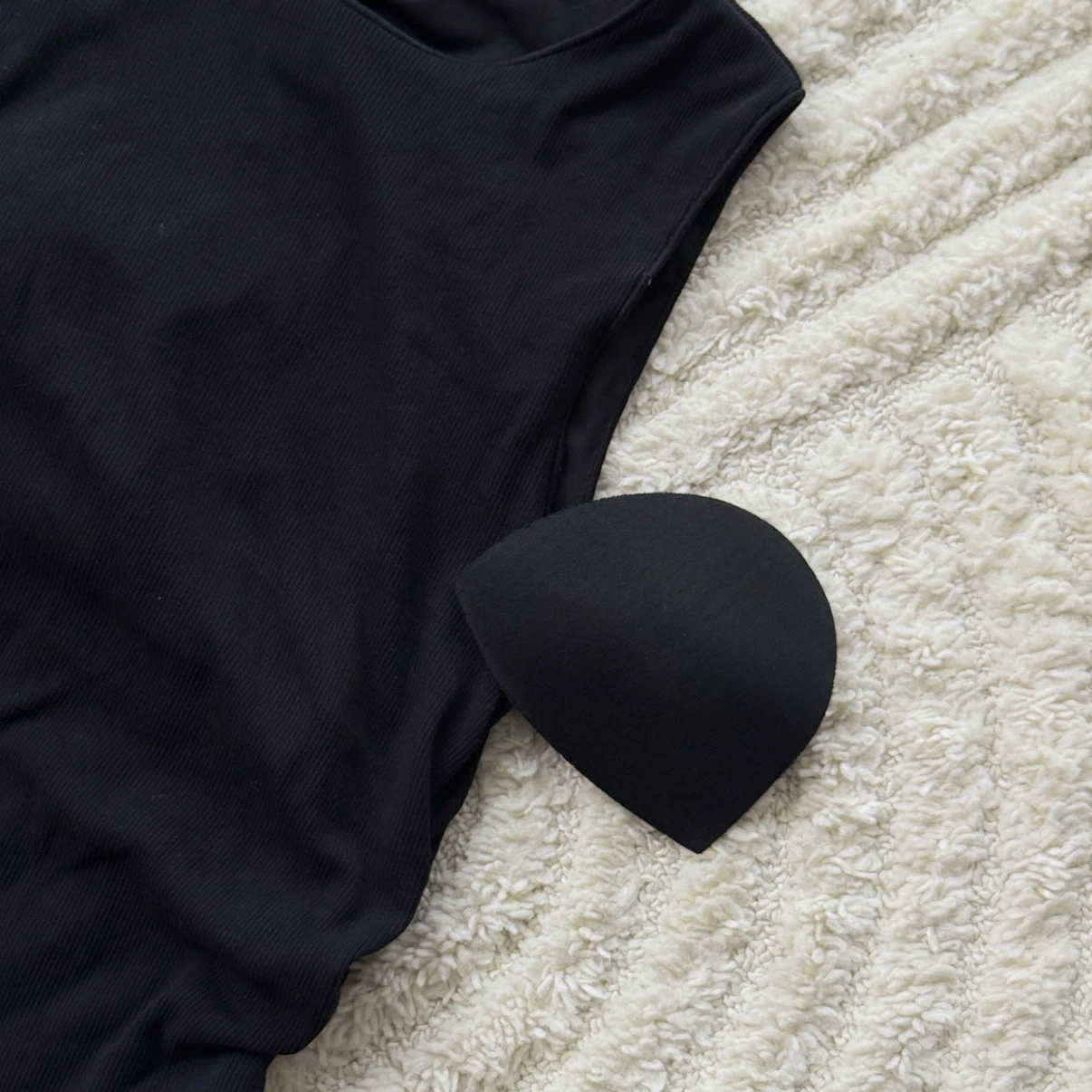 Alo Yoga Black Ribbed Tank Top - photo 5