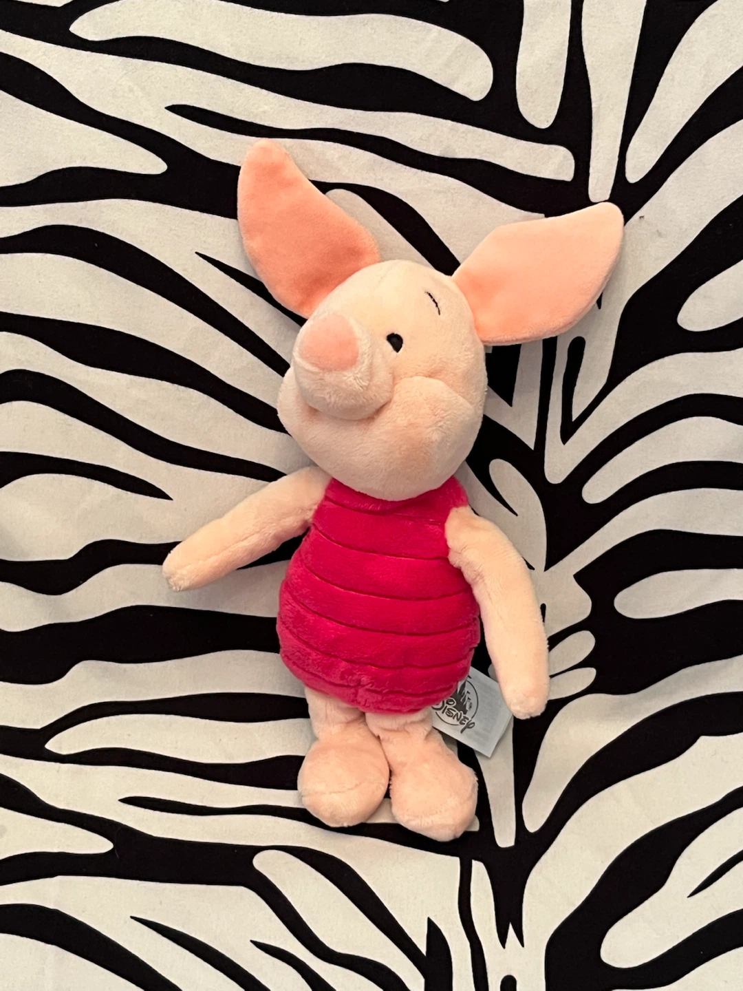 🩷 Disney Store 11 inch Piglet plush toy 🩷
