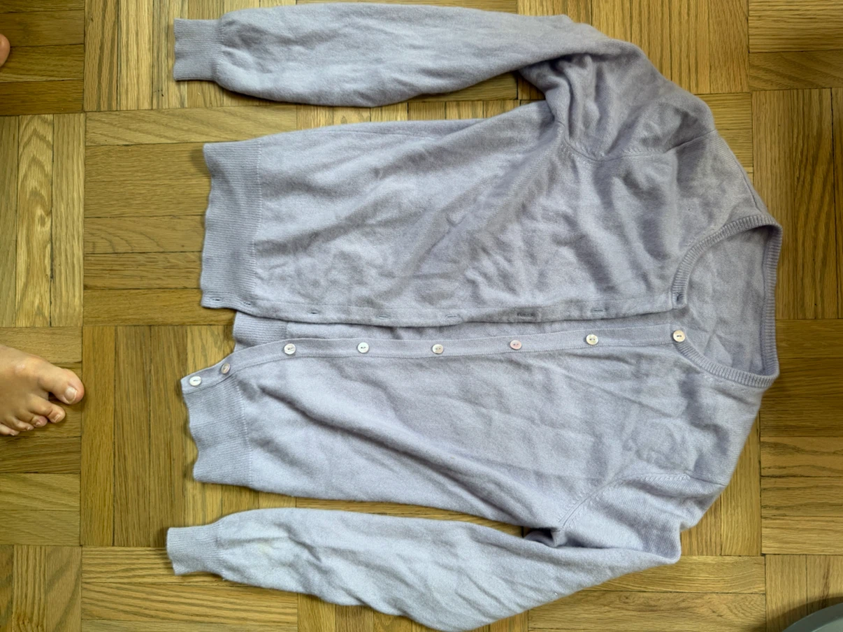 Bloomingdale’s Set Cashmere Crew Neck Sweater and Cardigan - photo 3