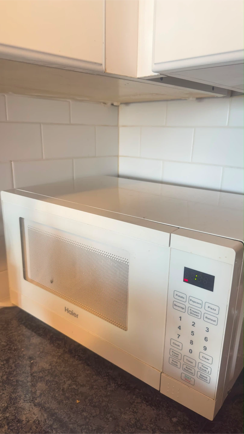 Haier Microwave - photo 2