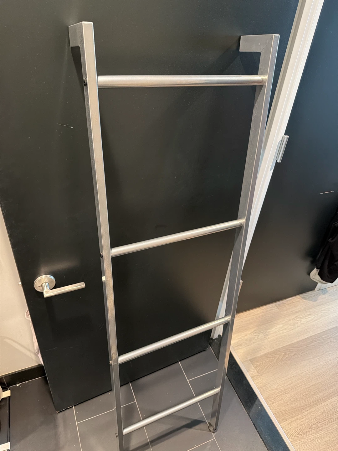 Silver Metal Towel Rack Ladder