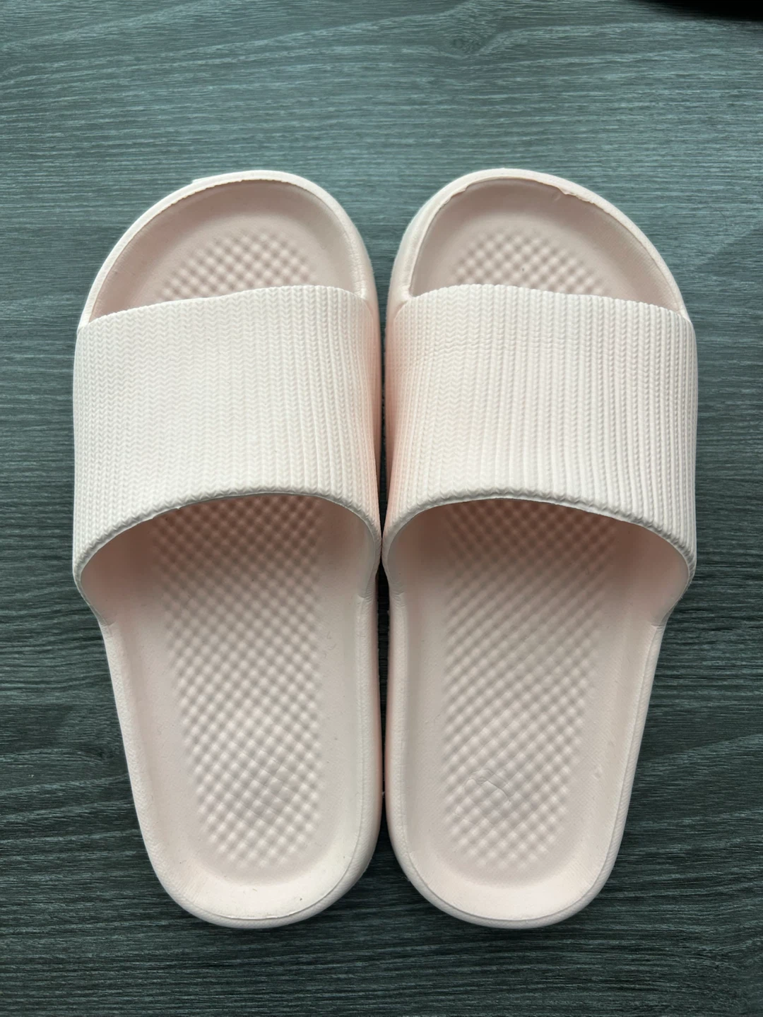 Light Pink Slides - Size 36-37