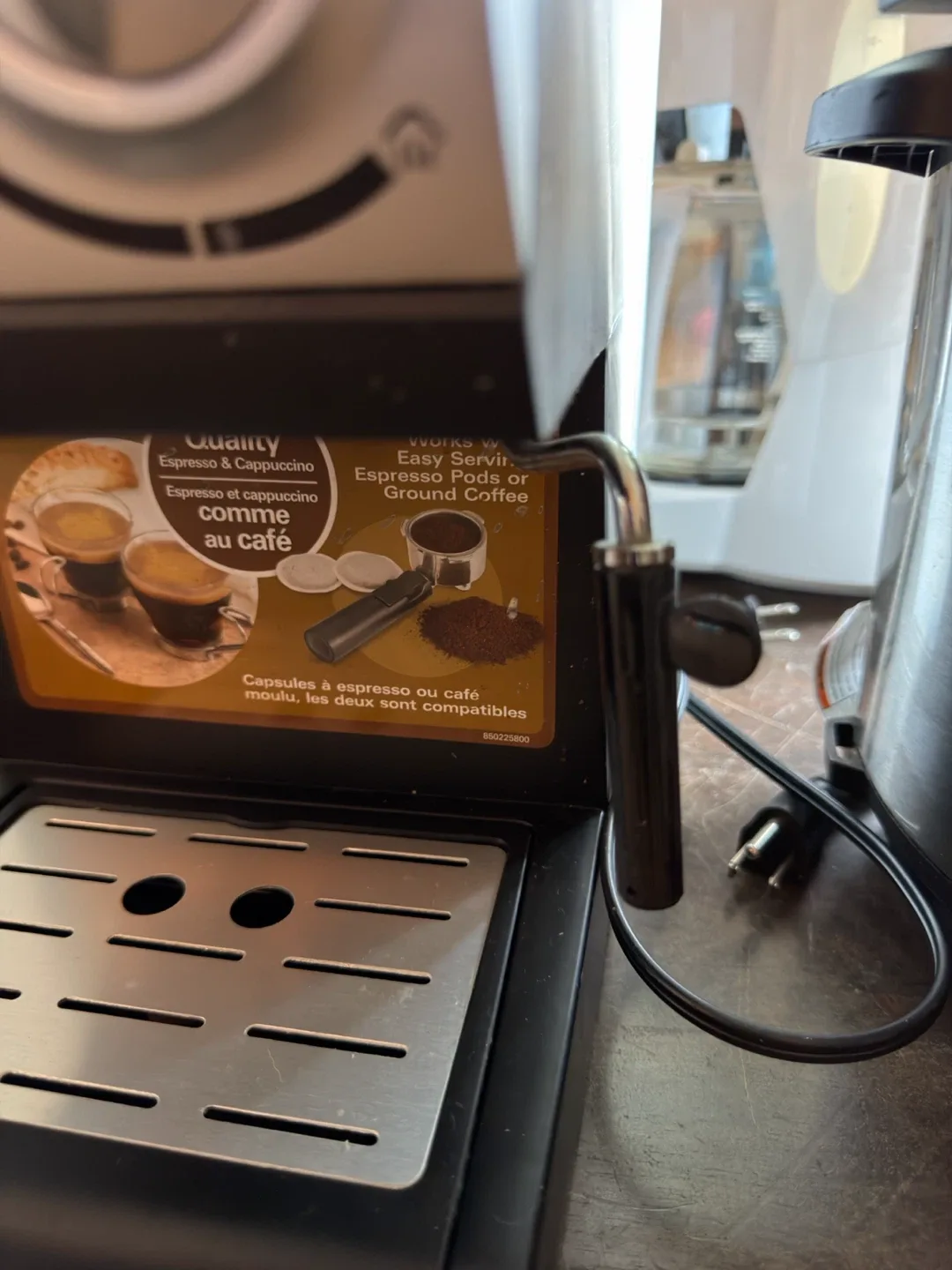 Hamilton Beach Espresso & Cappuccino Maker - photo 3