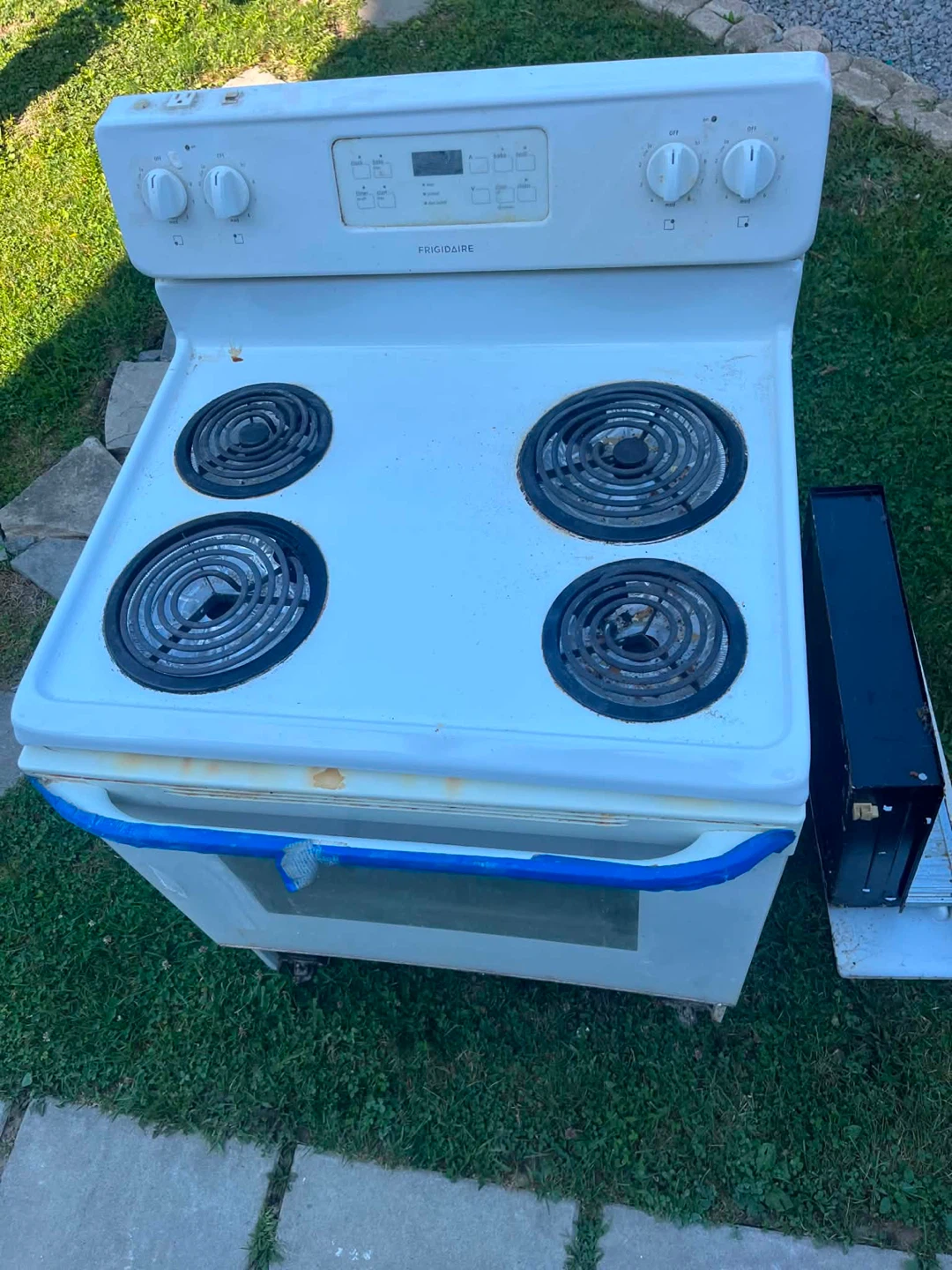Frigidaire Electric Stove