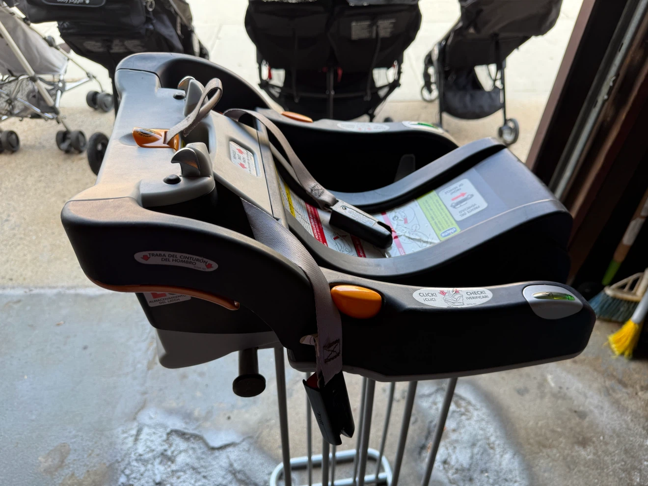 Chicco KeyFit Infant Car Seat Base - photo 3