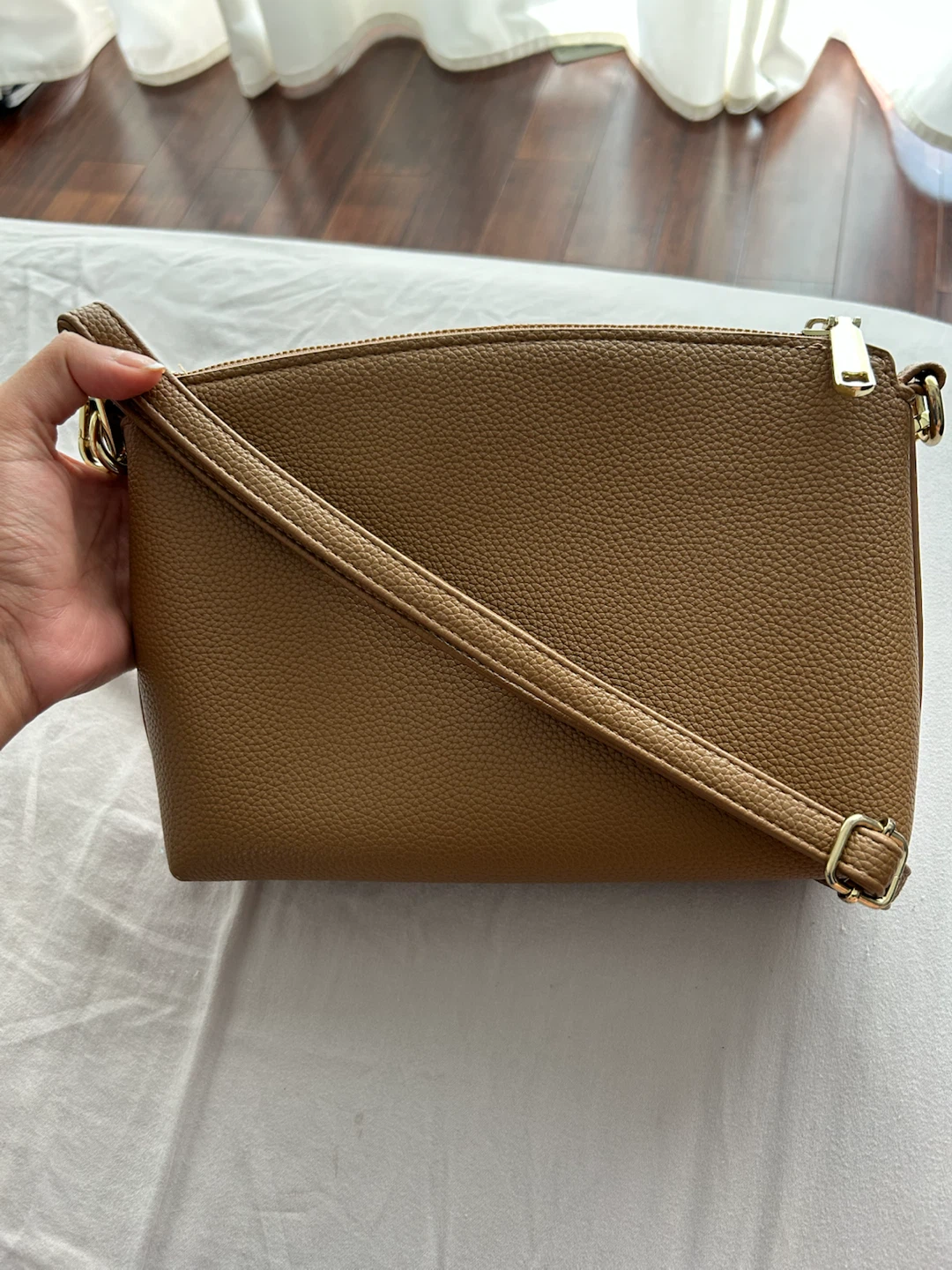 Minimalist Tan Brown Sheep Leather Crossbody Bag