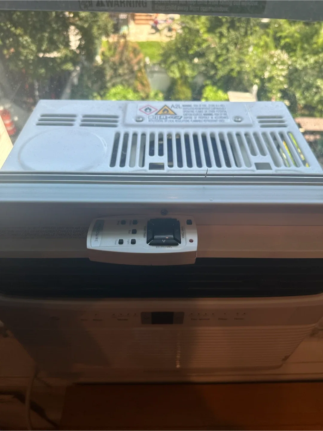 Frigidaire 6,000 BTU Window AC - photo 2