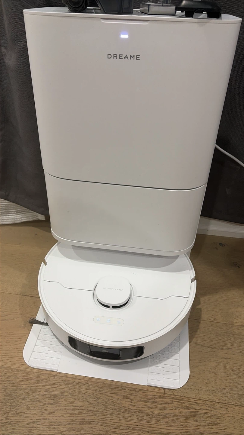 Dreame E30 Ultra Robot Vacuum & Mop – Self-Cleaning Station