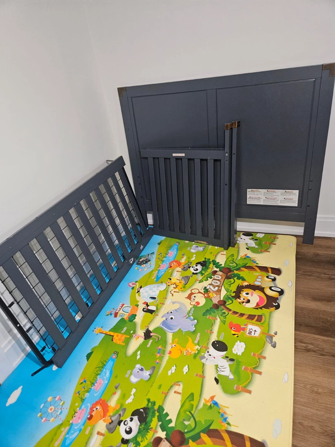 Sturdy Wood Crib - photo 2
