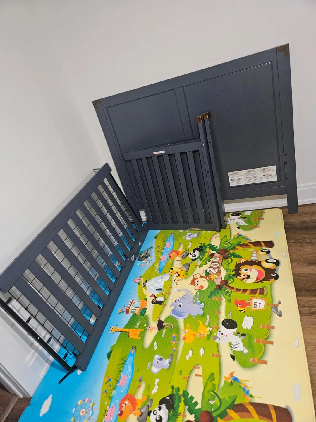 Sturdy Wood Crib - photo 3