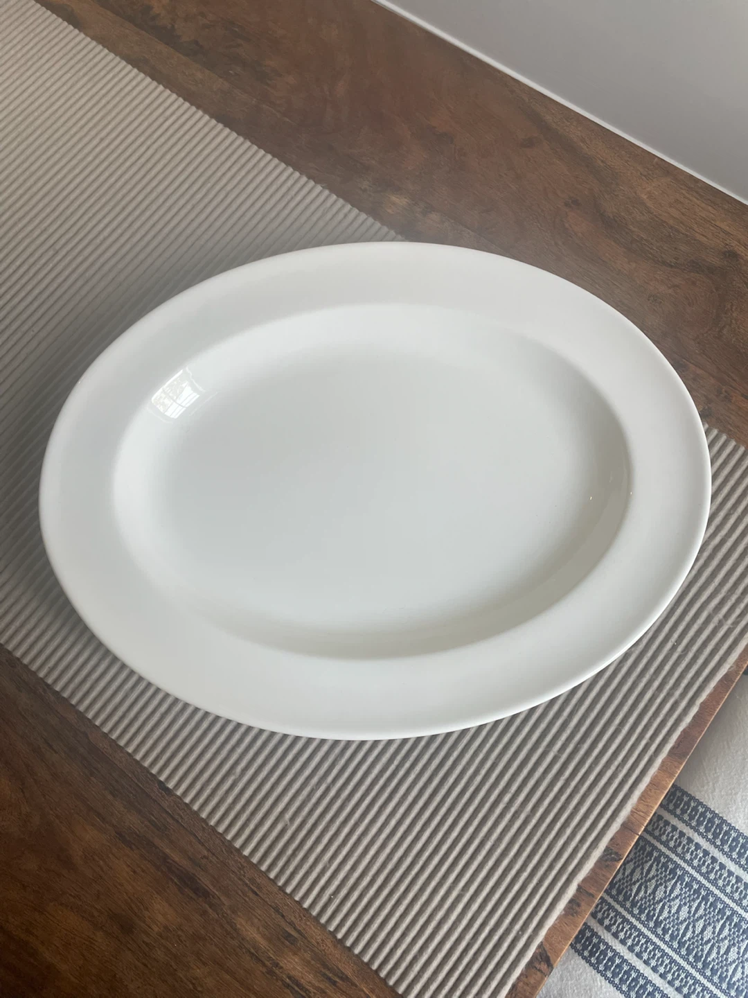 White Oval Platter - photo 2
