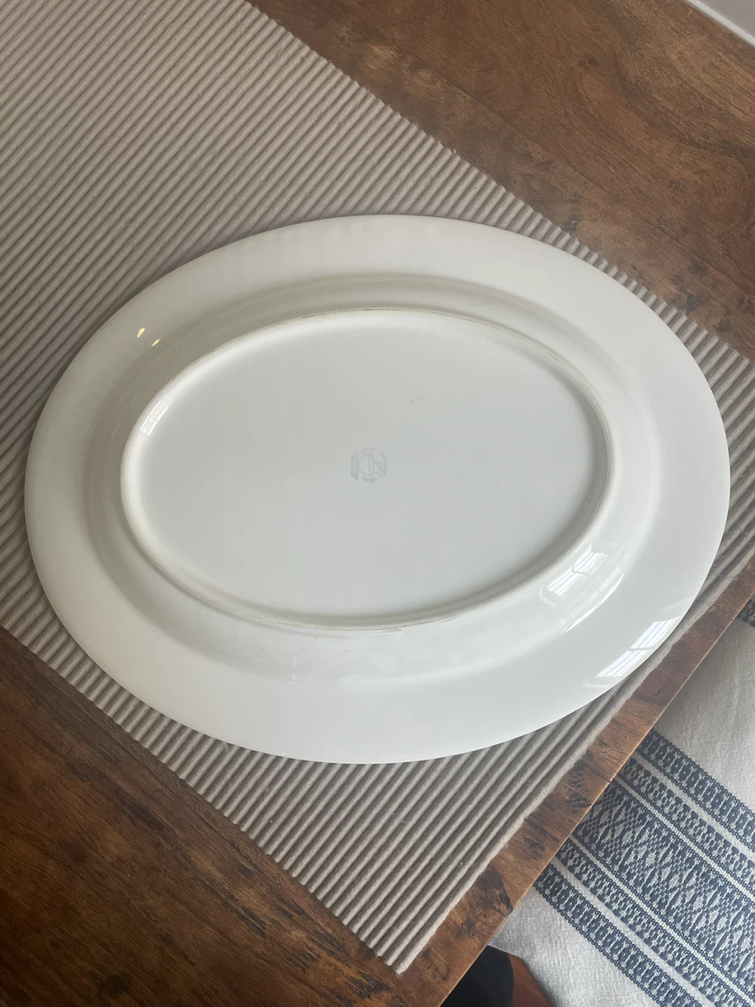 White Oval Platter - photo 3